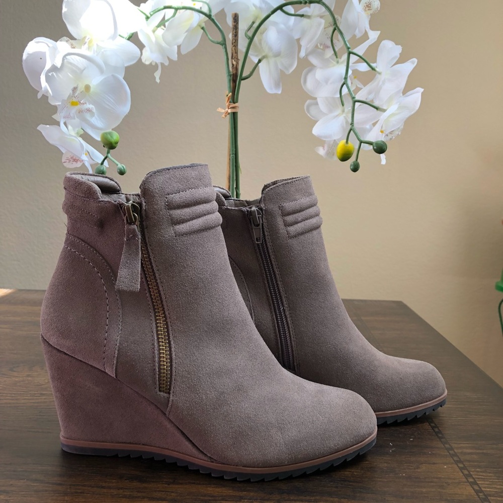 Crown Vintage Taupe Wedge Booties